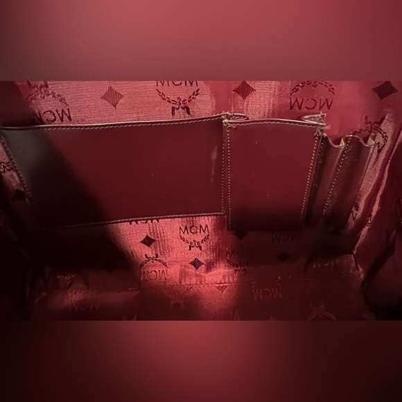 MCM Executive/Work Bag - Burgundy Leather Material - RARE VINTAGE - Picture 10 of 13